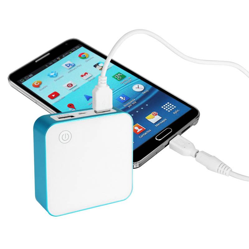 Cargador Deluxe Power Bank 8400mAh