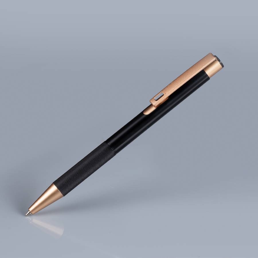 Bolígrafo de aluminio negro "STRONG", con terminales encobrizados.
